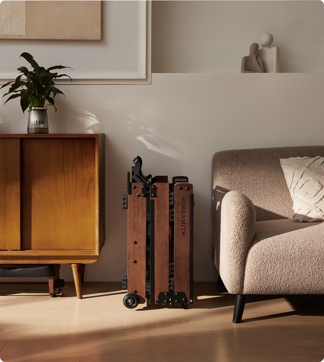 TRIFOLD™ COMPACT STORAGE